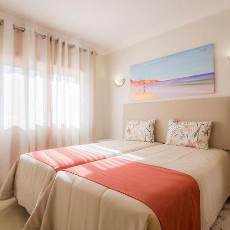 Boavista Golf & Spa - Bela Colina Holidays Lagos Phòng bức ảnh A bedroom at the hotel
