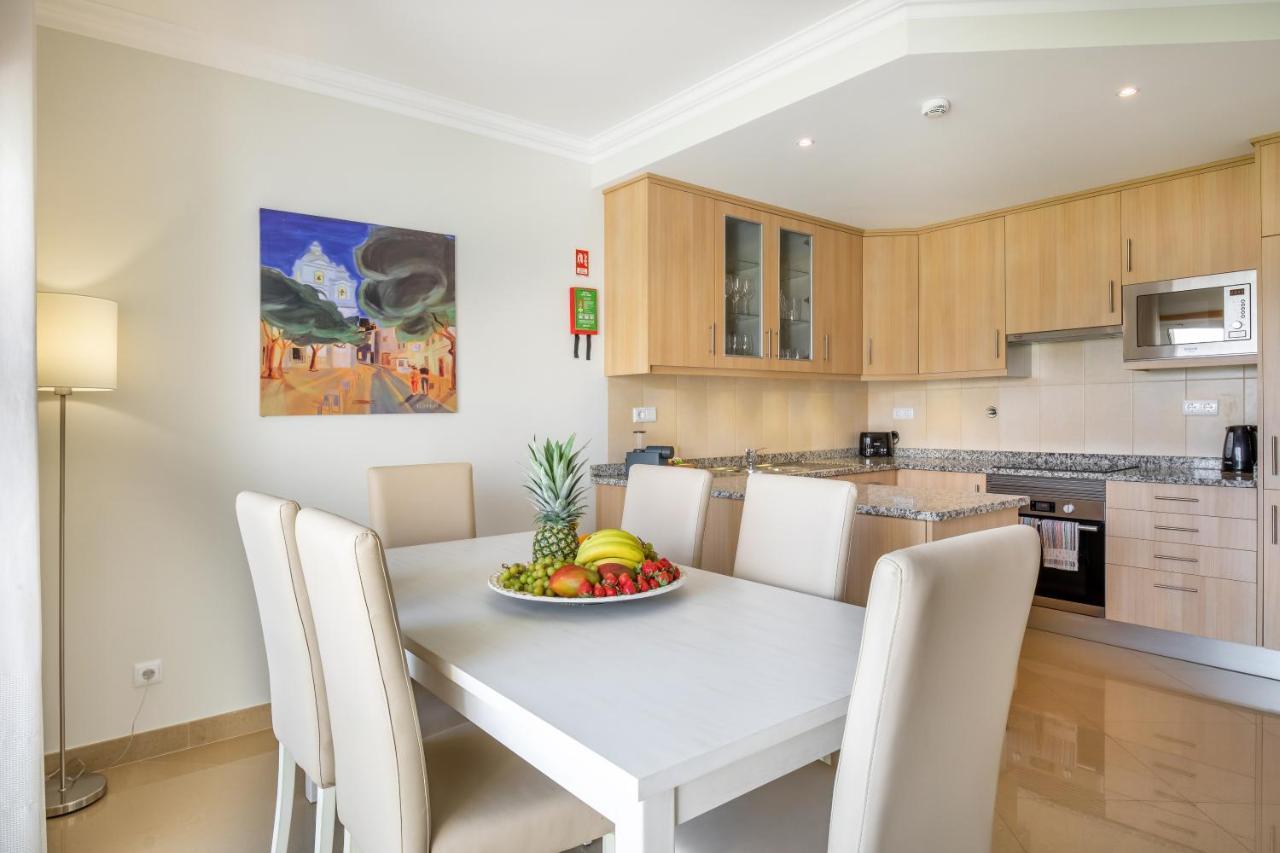 Boavista Golf & Spa - Bela Colina Holidays Lagos Ngoại thất bức ảnh A staged kitchen